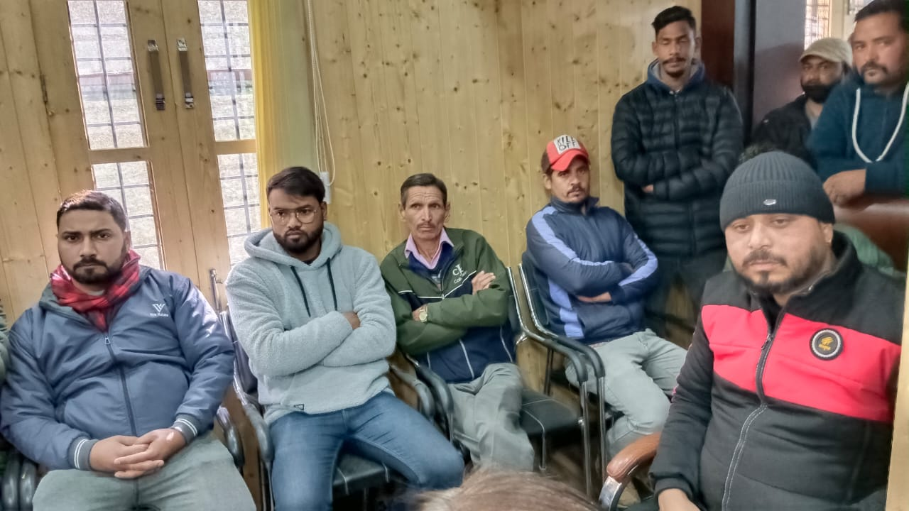 प्रशासनिक बैठक